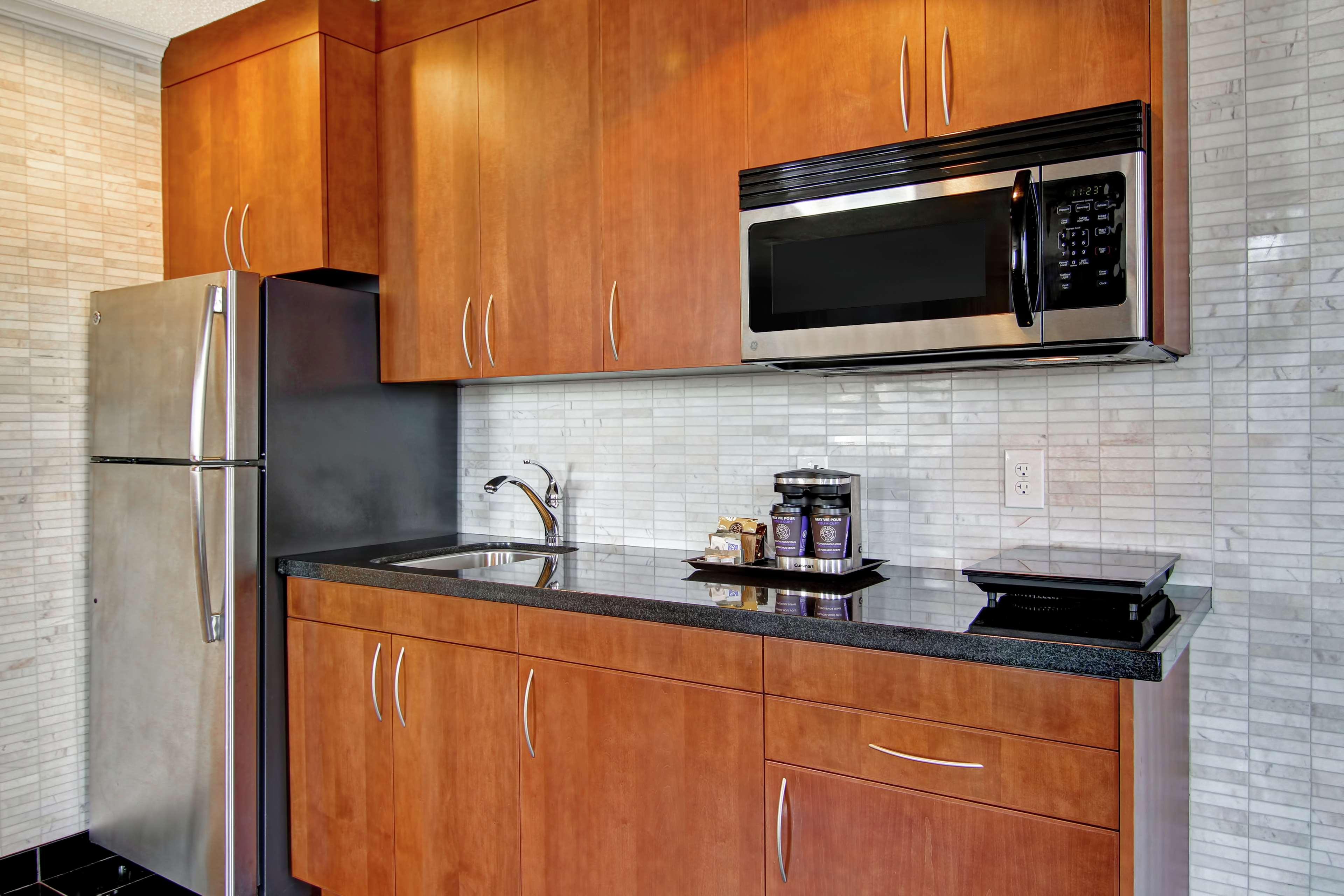 Hotel Doubletree By Hilton Downtown Toronto